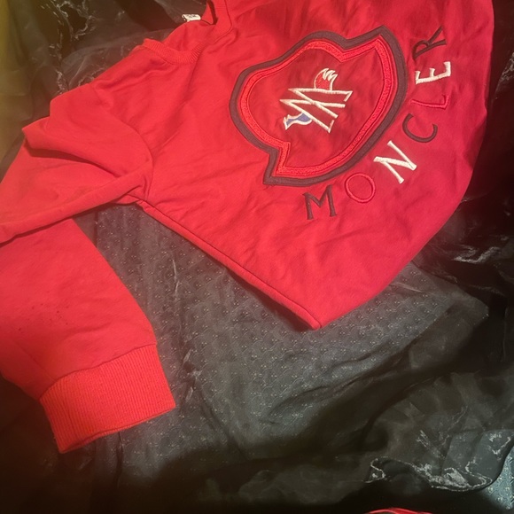 Children’s Red Sweater - Picture 4 of 7